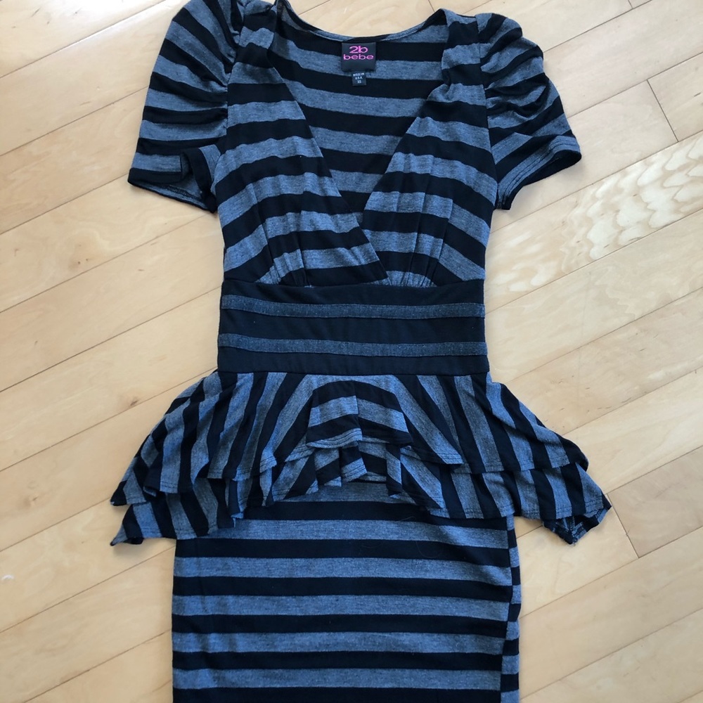 🎉Price Drop🎉Gorgeous 2B BeBe Jersey peplum dress